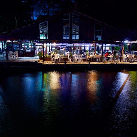 Hotel Y Restaurante Backpackers 里约杜尔塞 外观 照片