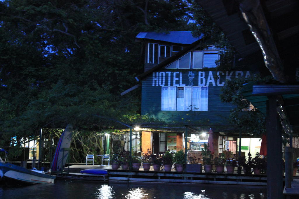 Hotel Y Restaurante Backpackers 里约杜尔塞 外观 照片