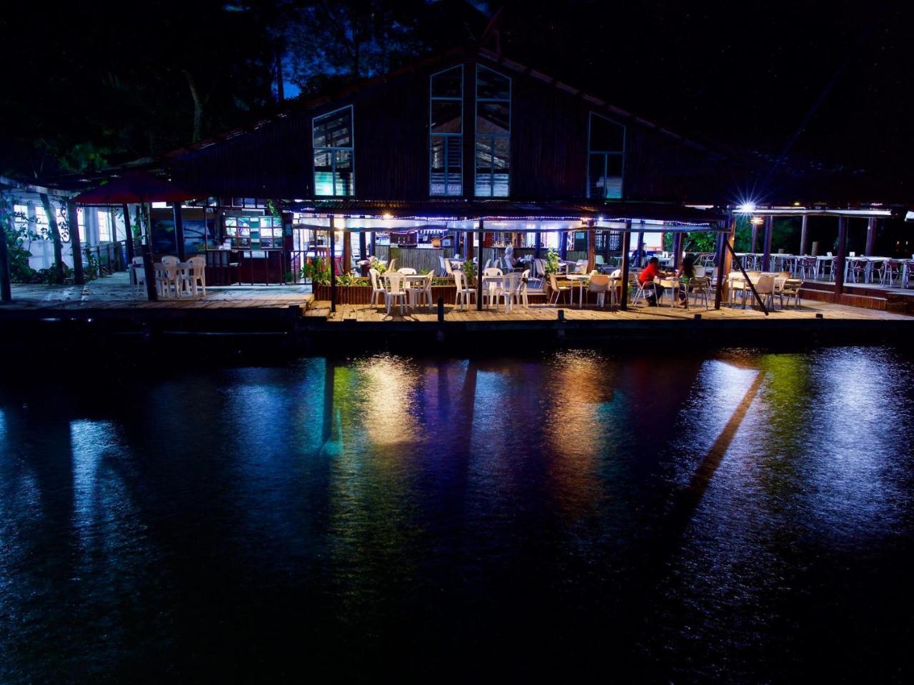 Hotel Y Restaurante Backpackers 里约杜尔塞 外观 照片