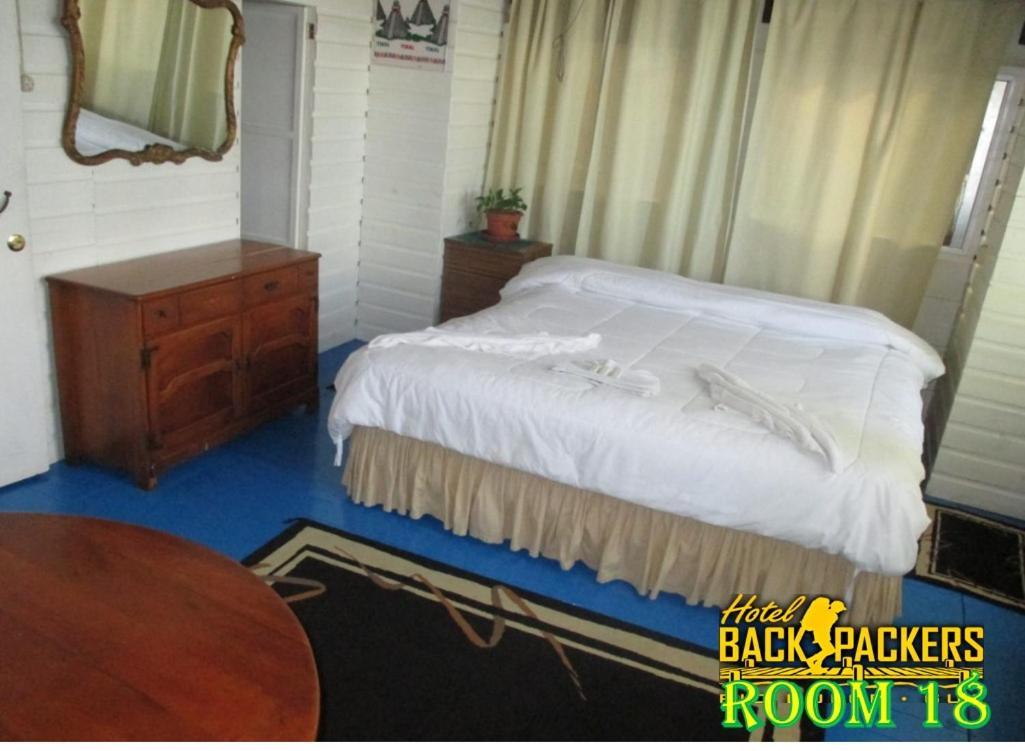 Hotel Y Restaurante Backpackers 里约杜尔塞 外观 照片