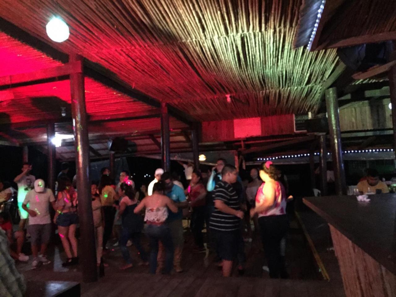 Hotel Y Restaurante Backpackers 里约杜尔塞 外观 照片